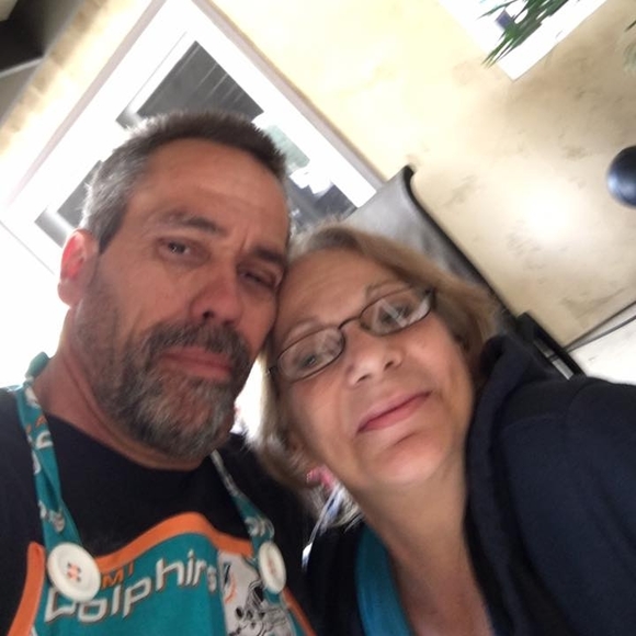 Meet your Posher, Yolanda - Picture 1 of 2